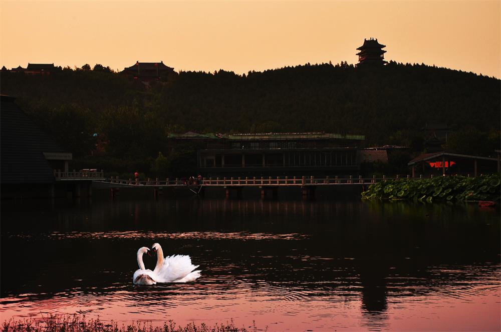《佛教名山竹林寺夕照》